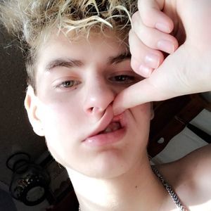 Meet your Posher, Justin